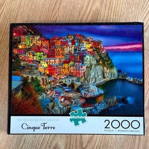 Cinque Terre 2000-Piece Puzzle - Vibrant Colors 🧩